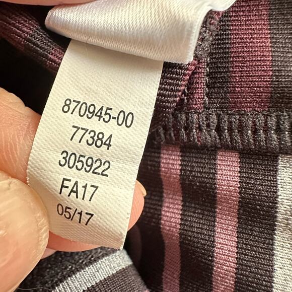 NEW Athleta High Rise Expanse Stripe Chaturanga Tights Leggings Purple Travel XS - Picture 6 of 6